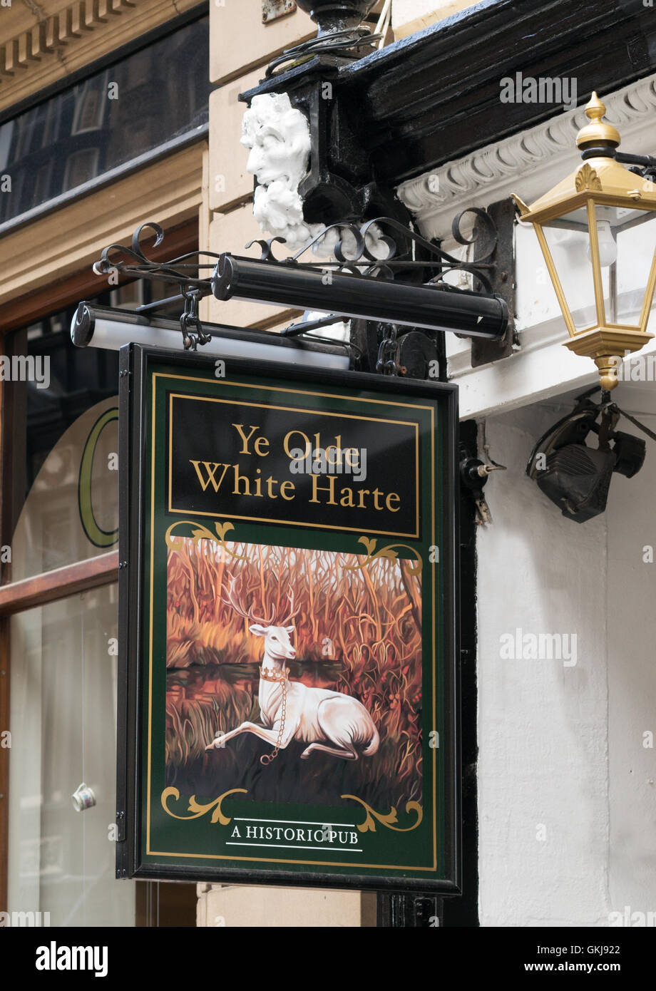 Ye Olde White Harte historic pub sign, Kingston upon Hull, Yorkshire, England, UK Stock Photo
