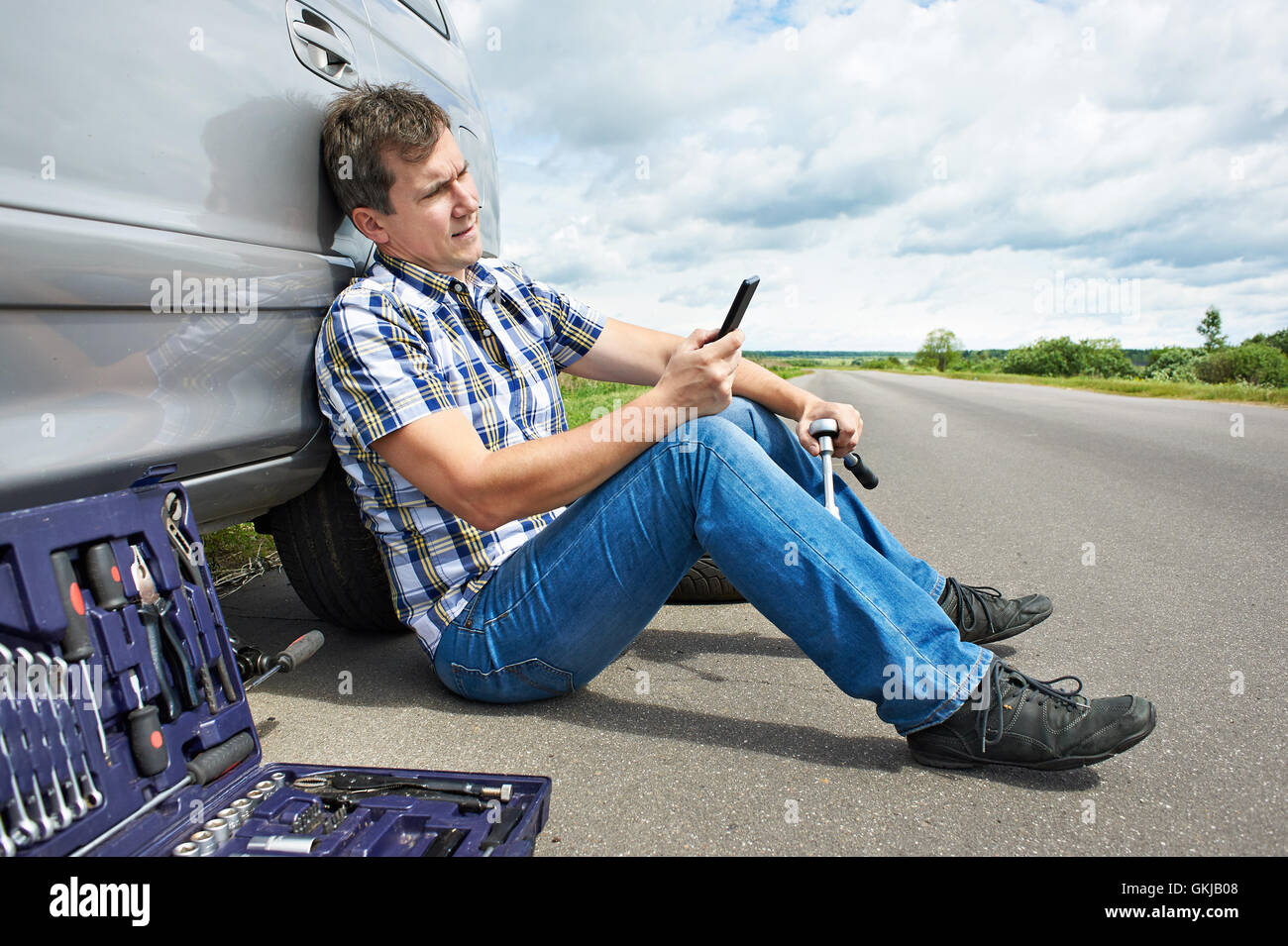 Car lift fail hi-res stock photography and images - Alamy