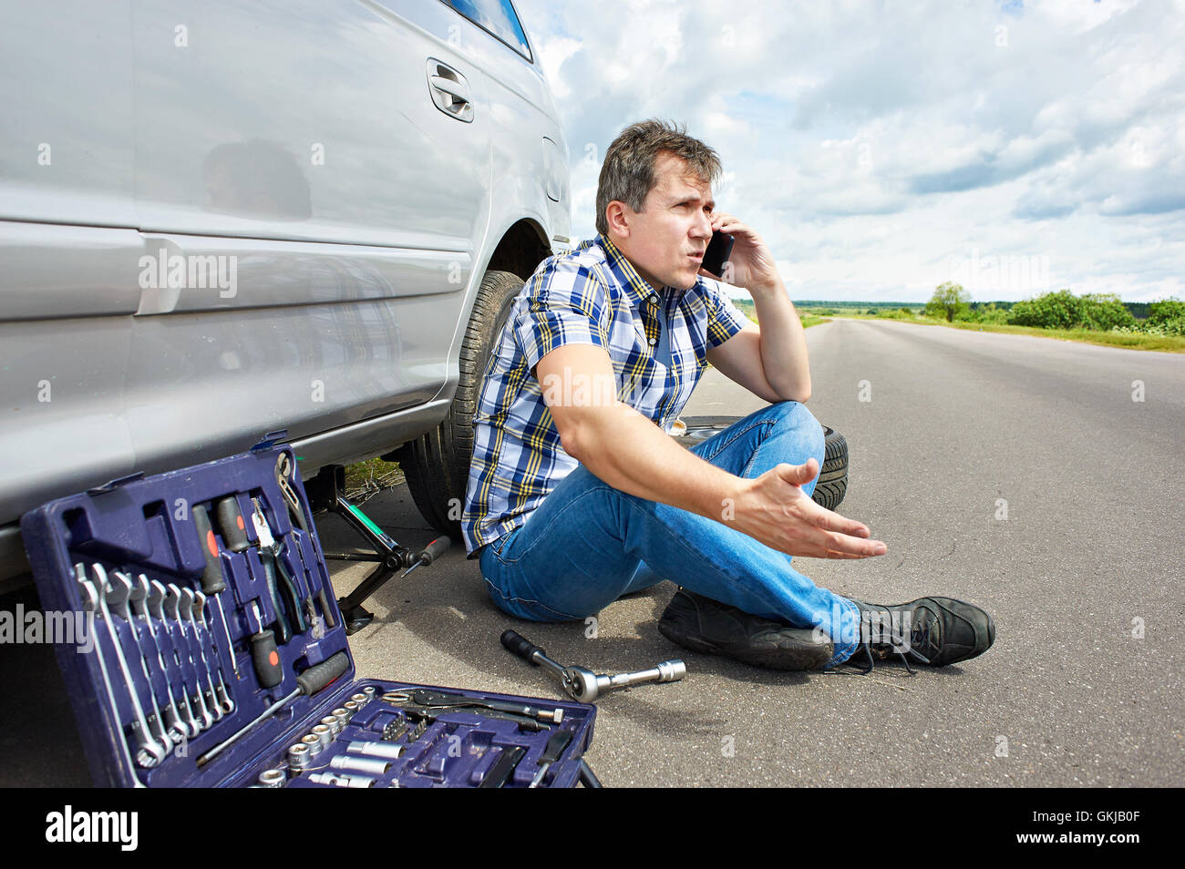 Car lift fail hi-res stock photography and images - Alamy