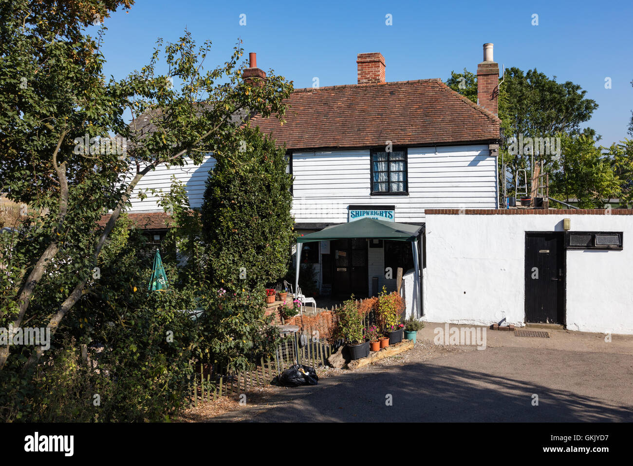 The shipwrights arms historic pub by oare  creek Faversham, Kent, UK Stock Photo