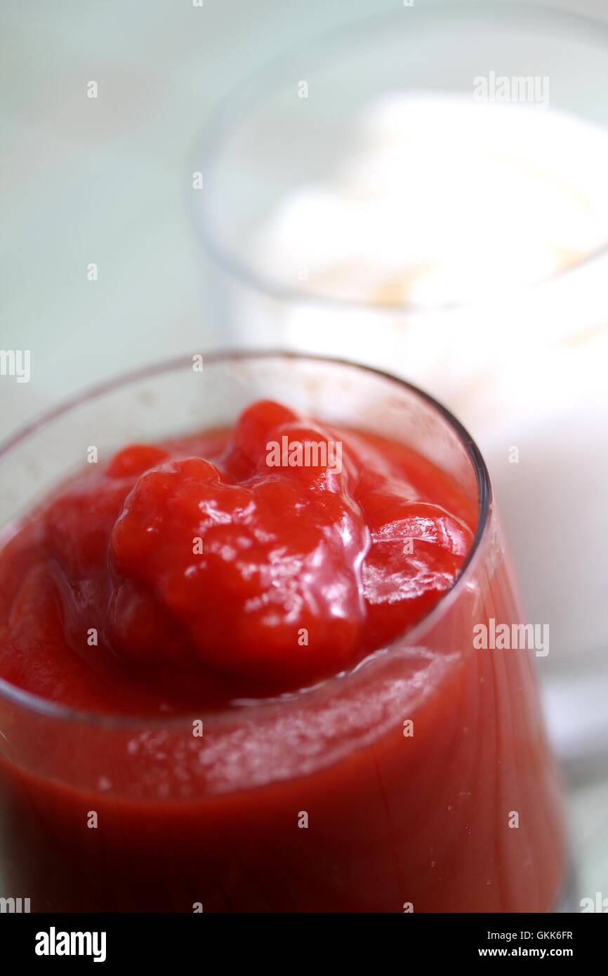 mayonnaise and ketchup Stock Photo Alamy