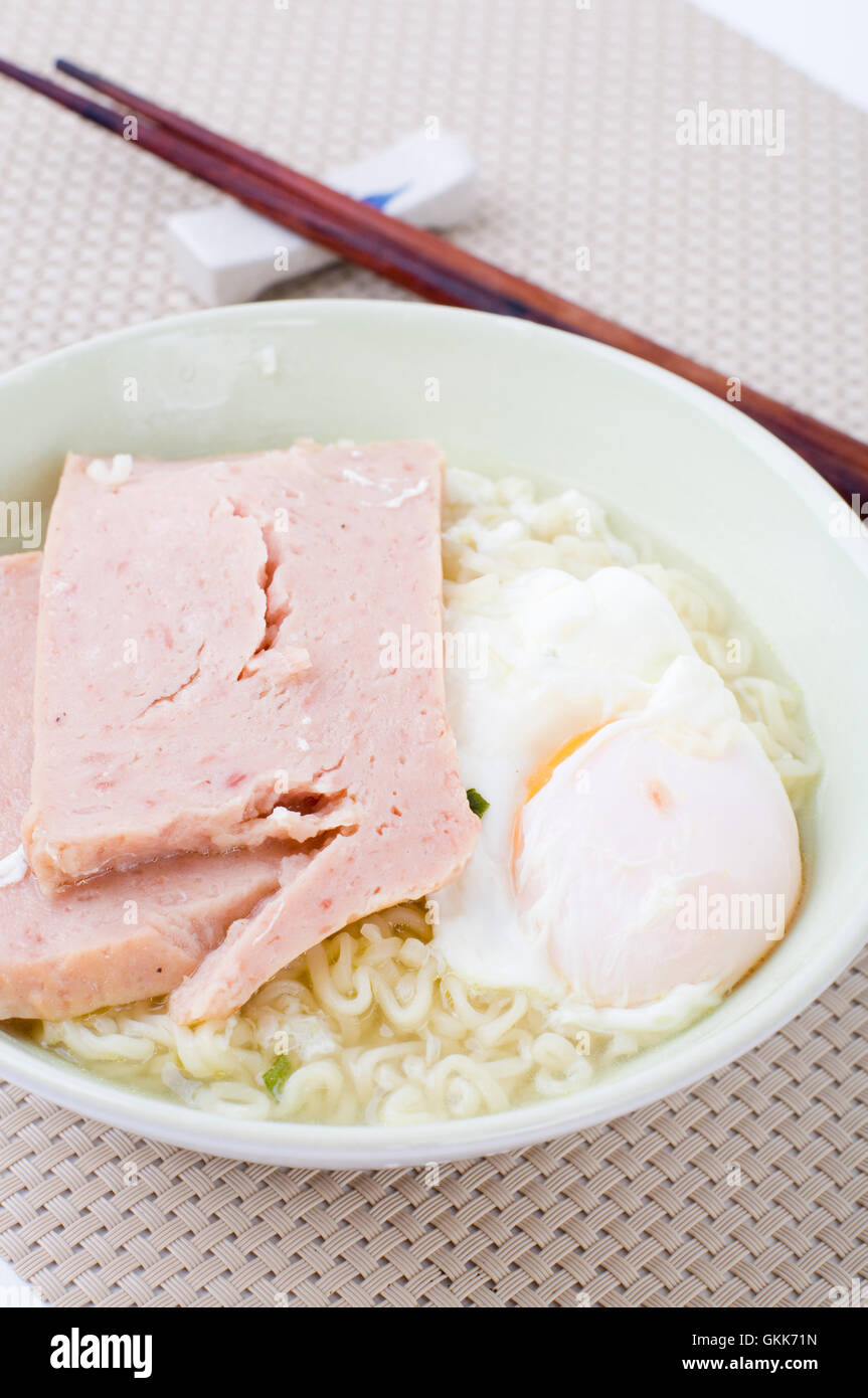 instant noodle with egg and ham Stock Photo Alamy