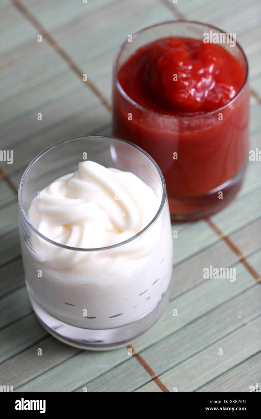 mayonnaise and ketchup Stock Photo Alamy