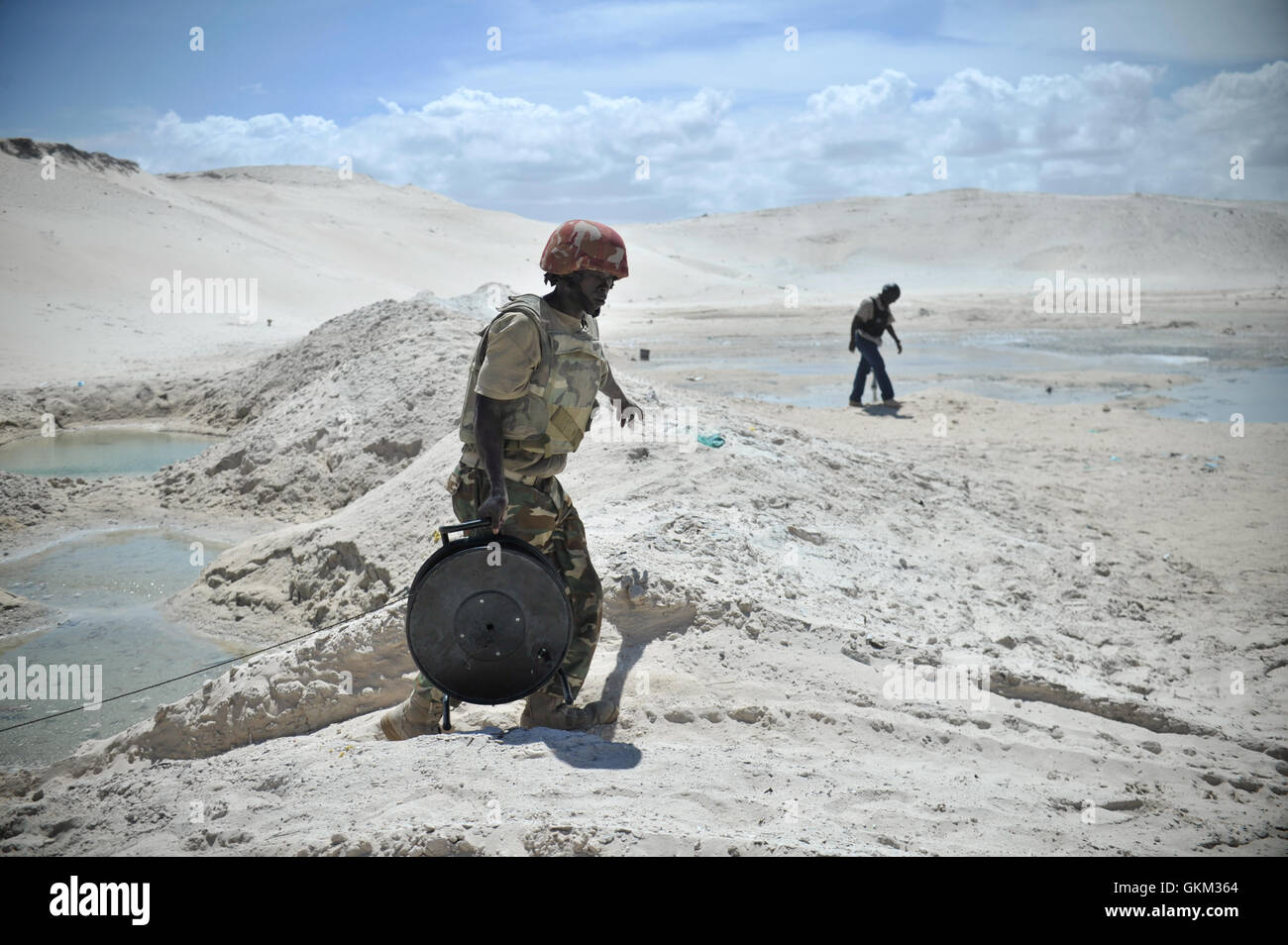 Detonating cord hires stock photography and images Alamy