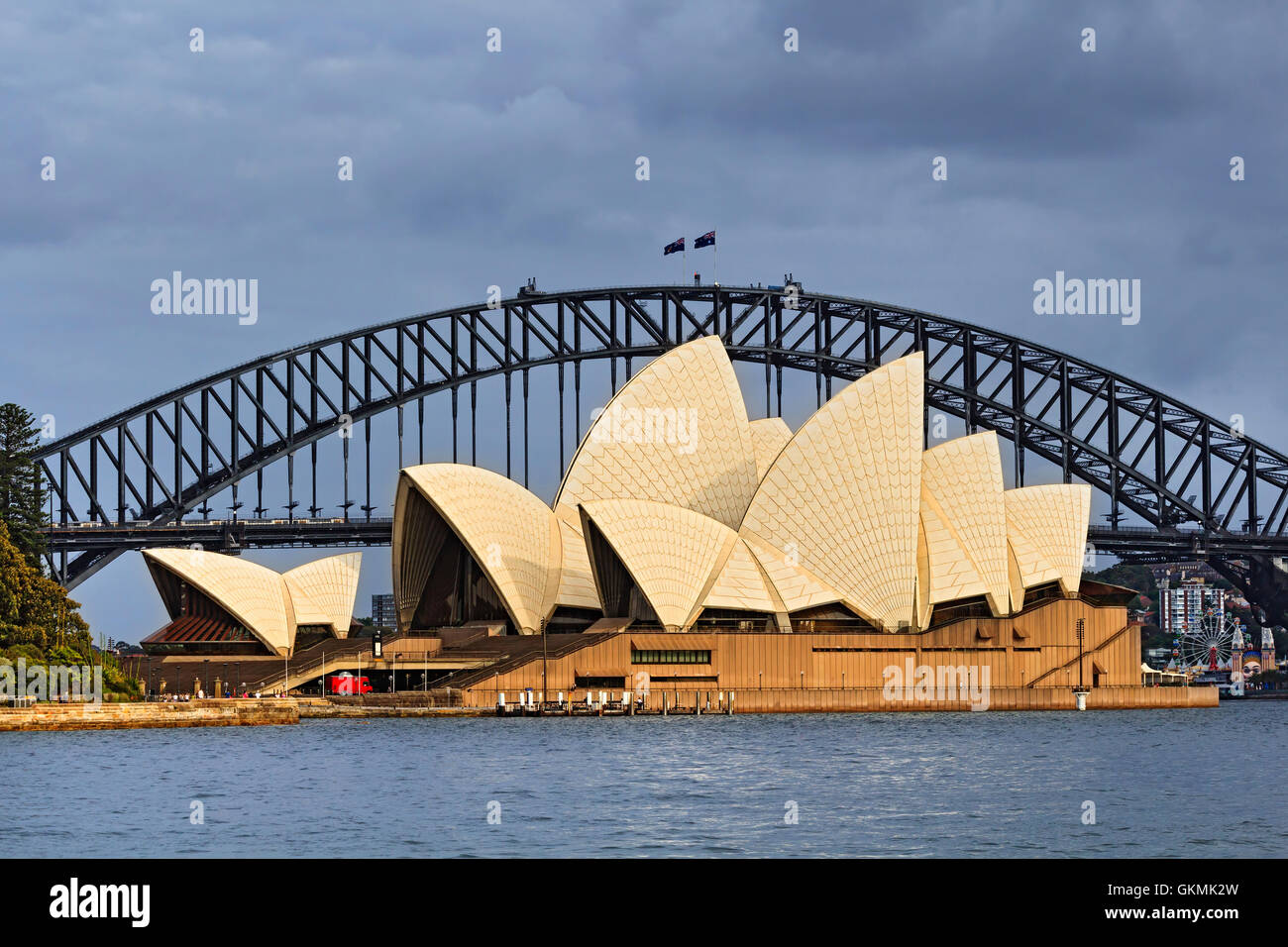 SYDNEY, AUSTRALIA, 22 NOVEMBER2015 - Sydney opera house and Harbour bridge in Sydney at sunrise. Iconic and world famous landmar Stock Photo