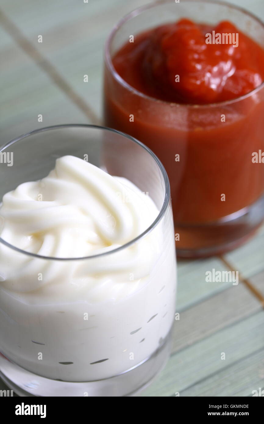 mayonnaise and ketchup Stock Photo Alamy