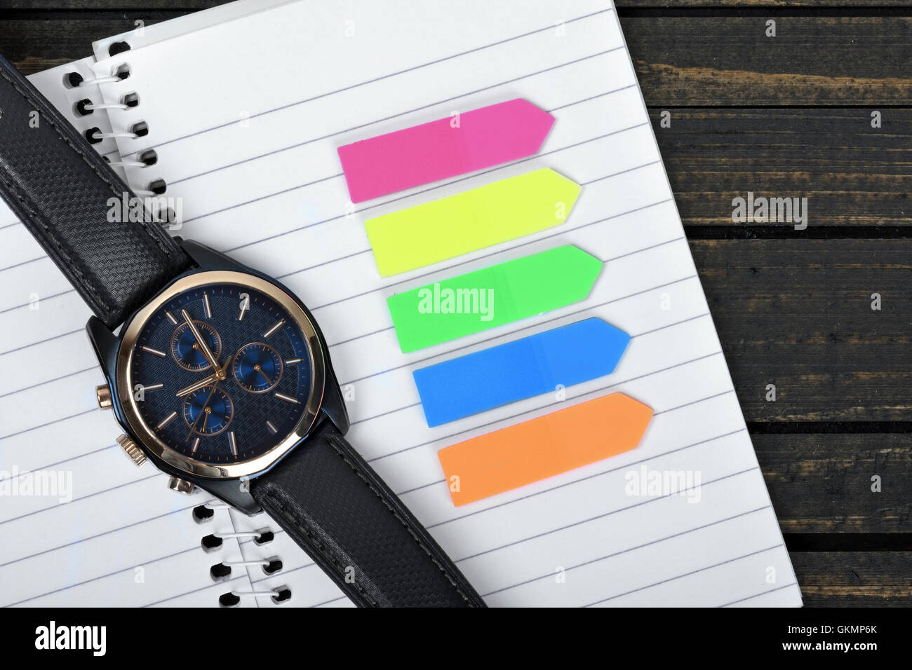 Five empty arrows on notepad Stock Photo Alamy