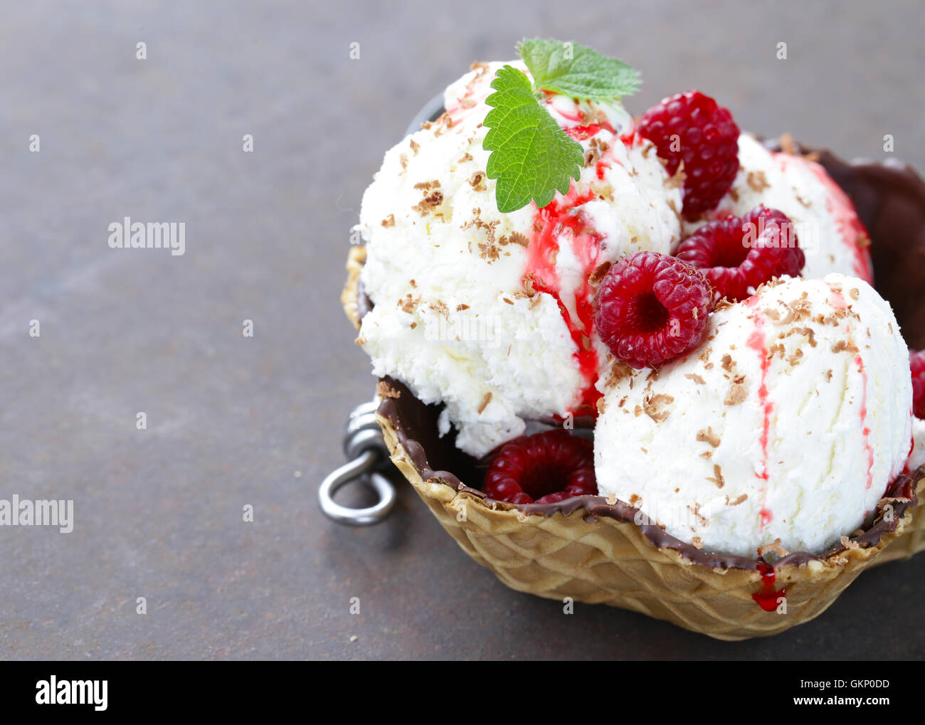 Ice cream raspberry sauce ice cream hi-res stock photography and images ...