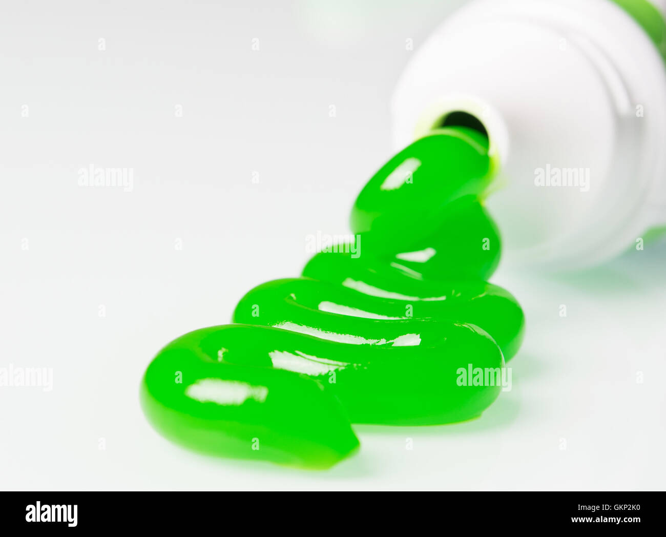 Squeezed toothpaste tube hires stock photography and images Alamy