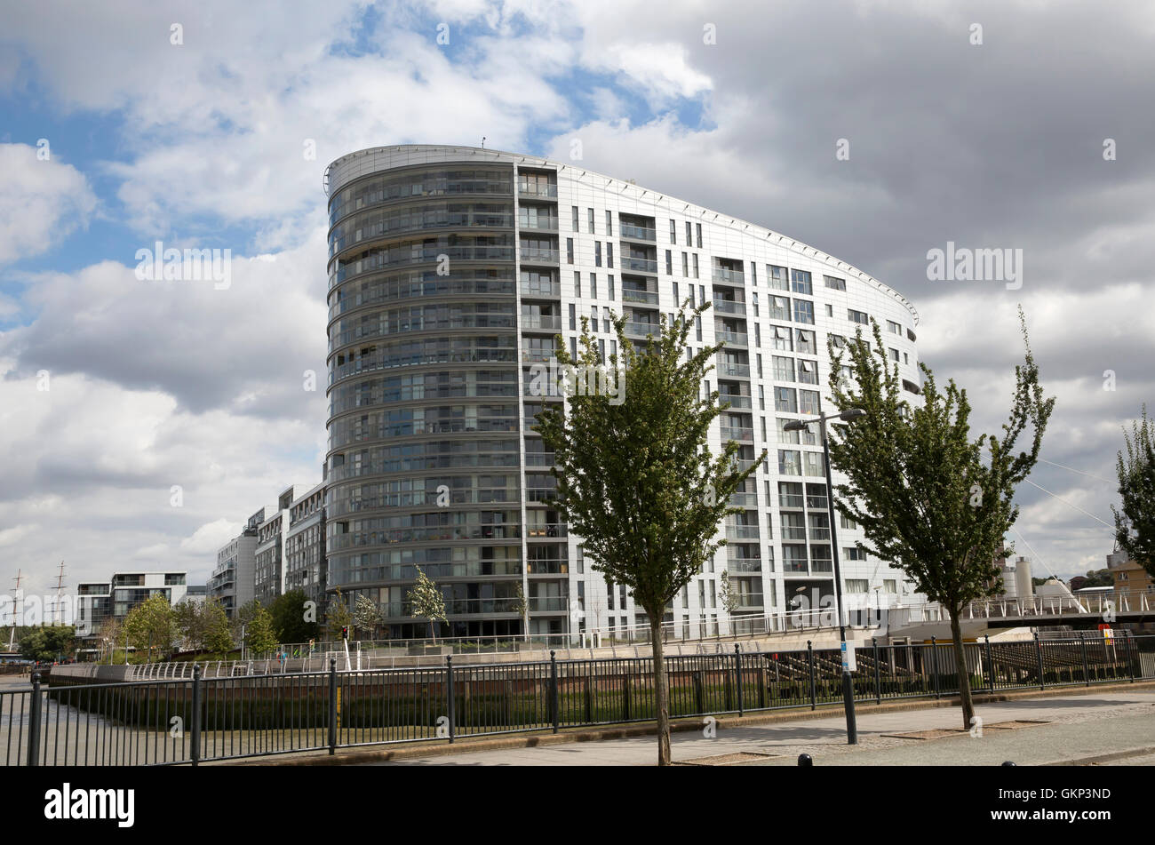 Greenwich, London, UK. 21st Aug, 2016,Newly built flats near the Cutty