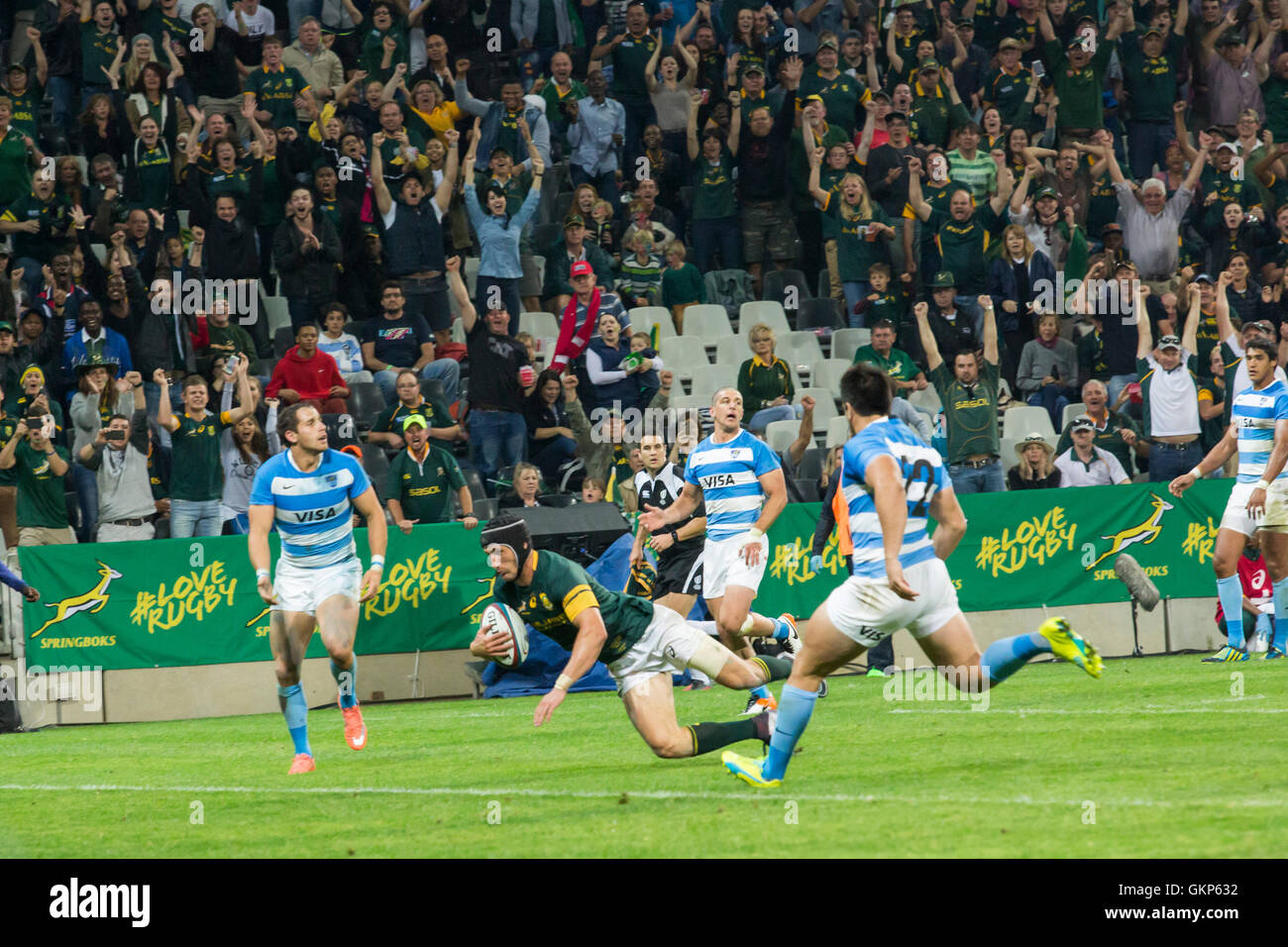 Nelspruit, South Africa. 20 August 2016. The South African National Rugby team in action against the Pumas at Mbombela Stadium. Johan Goosen diving over to score a try. Stock Photo