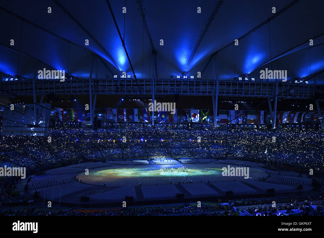 Closing Ceremony Artists Rio Hi res Stock Photography And Images Alamy closing-ceremony-artists-rio-hi-res-stock-photography-and-images-alamy