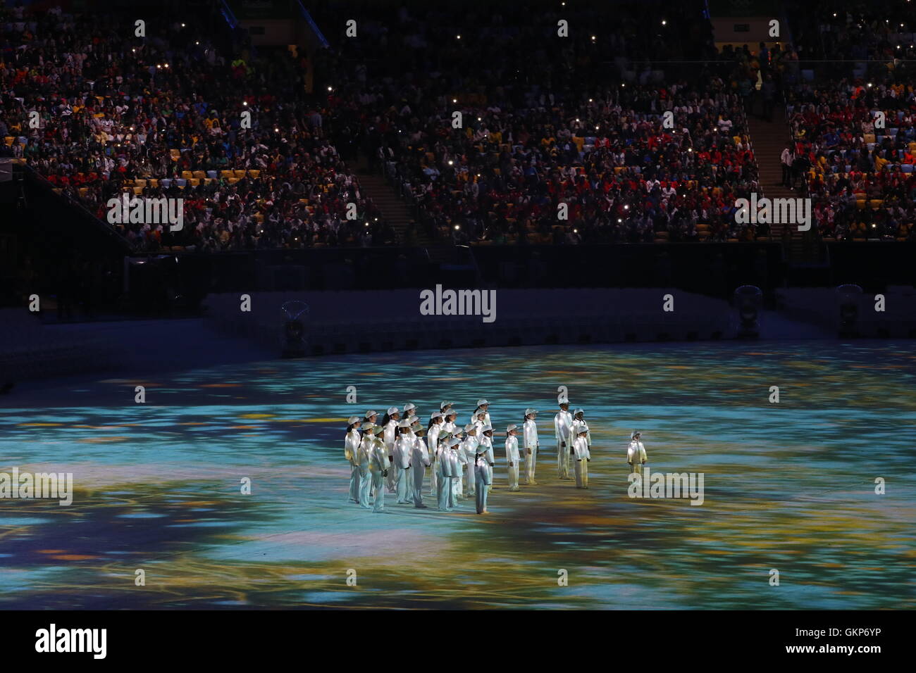 Closing Ceremony Artists Rio Hi res Stock Photography And Images Alamy closing-ceremony-artists-rio-hi-res-stock-photography-and-images-alamy