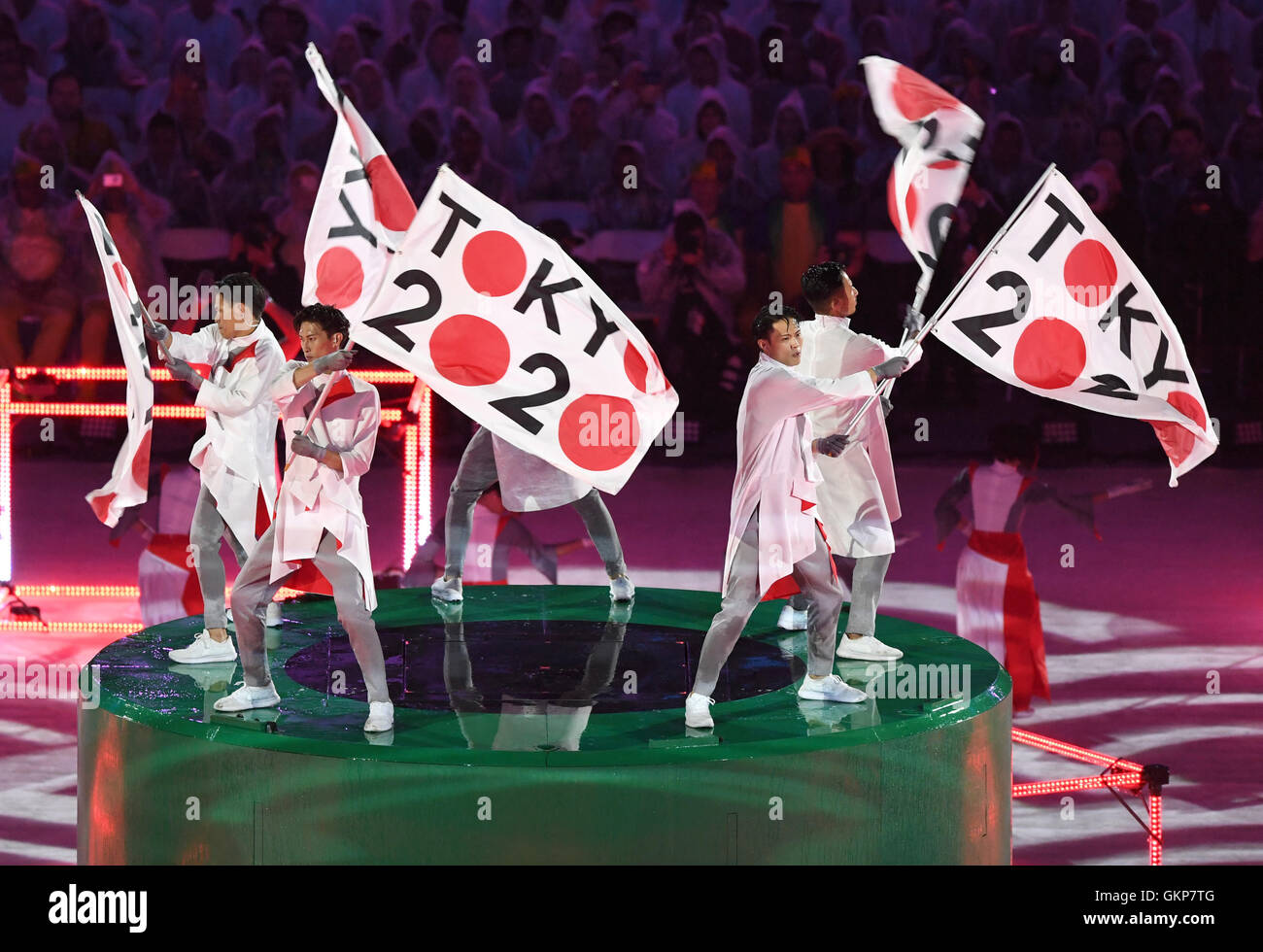 Rio De Janeiro Brazil 21st Aug 16 Artists Perform During The Tokyo Flag Handover Ceremony During The Closing Ceremony Of The Rio 16 Olympic Games At Maracana In Rio De Janeiro