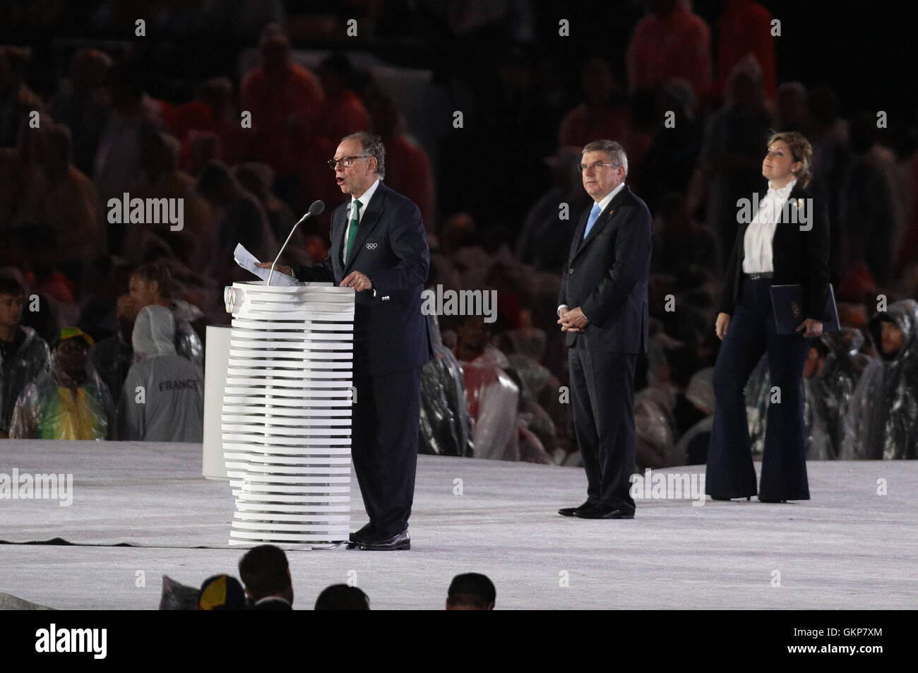 Rio De Janeiro, Brazil. 21st Aug, 2016. The president of the Rio 2016 Organising Committee of the Olympic Games Carlos Arthur Nuzman (L) gives a speech at the Closing Ceremony of the 2016 Rio Olympic Games at Maracana Stadium in Rio de Janeiro, Brazil, on Aug. 21, 2016. Credit: Zheng Huansong/Xinhua/Alamy Live News Stock Photo