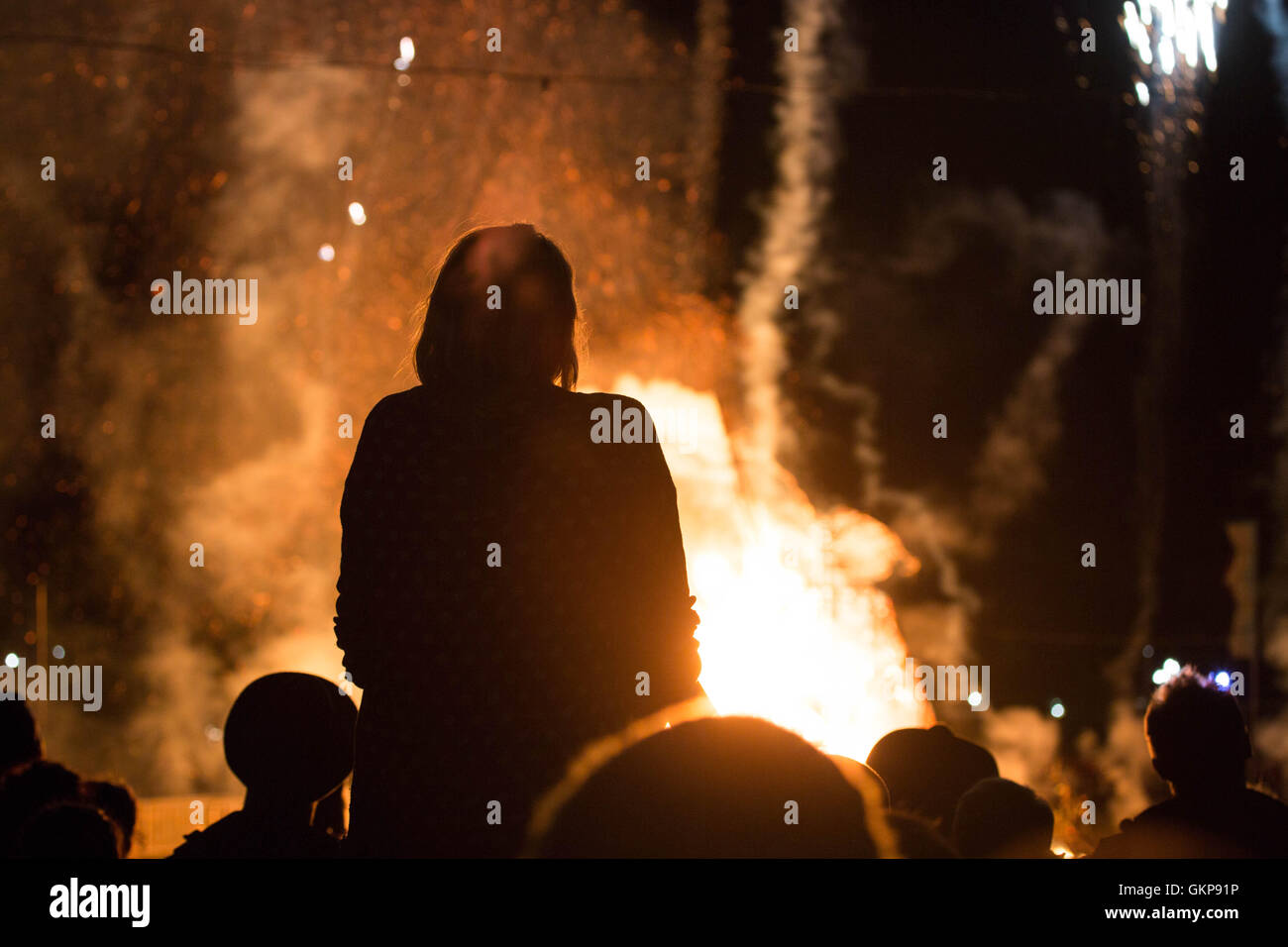 Brecon, Wales, UK, August 21 2016. The final day of the Green Man Festival 2016 at the Glanusk Estate in Brecon, Wales. Pictured: The festival ends as always with the ceremonial burning of the wicker Green Man. Picture: Rob Watkins/Alamy Live News Stock Photo