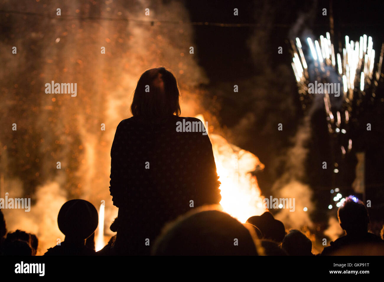 Brecon, Wales, UK, August 21 2016. The final day of the Green Man Festival 2016 at the Glanusk Estate in Brecon, Wales. Pictured: The festival ends as always with the ceremonial burning of the wicker Green Man. Picture: Rob Watkins/Alamy Live News Stock Photo