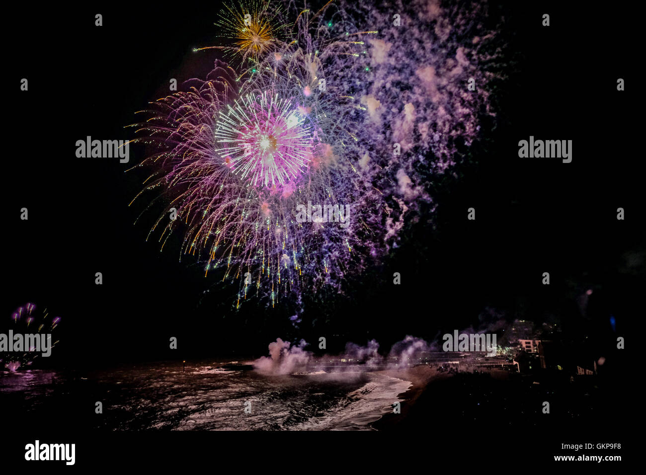 West Bay, Dorset, UK. 21st Aug, 2016. Fireworks and a giant bonfire
