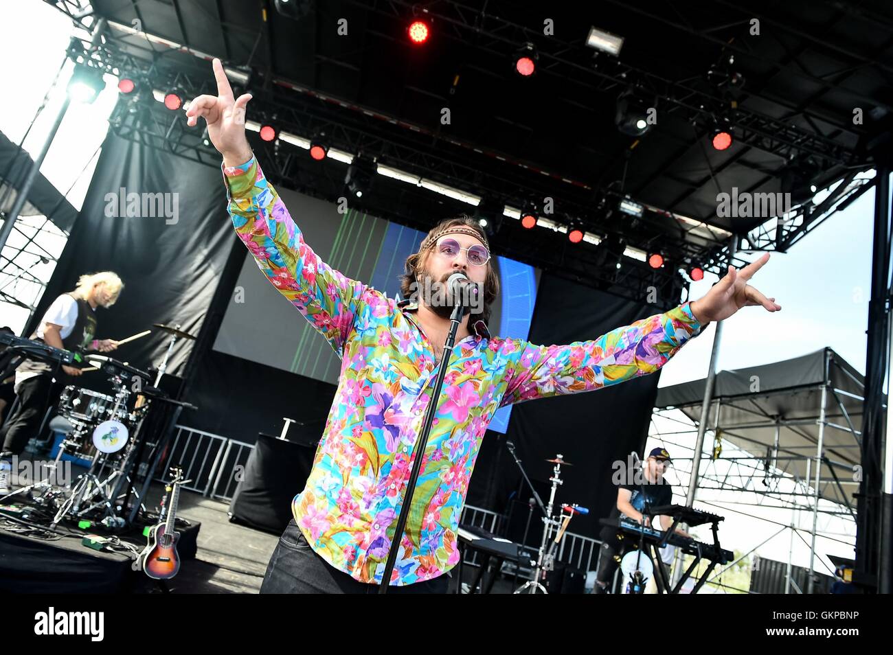 Wantagh, NY, USA. 21st Aug, 2016. Coleman Hell on stage for 2016 Billboard's Hot 100 Festival - SUN, Nikon at Jones Beach Theater, Wantagh, NY August 21, 2016. Credit:  Steven Ferdman/Everett Collection/Alamy Live News Stock Photo