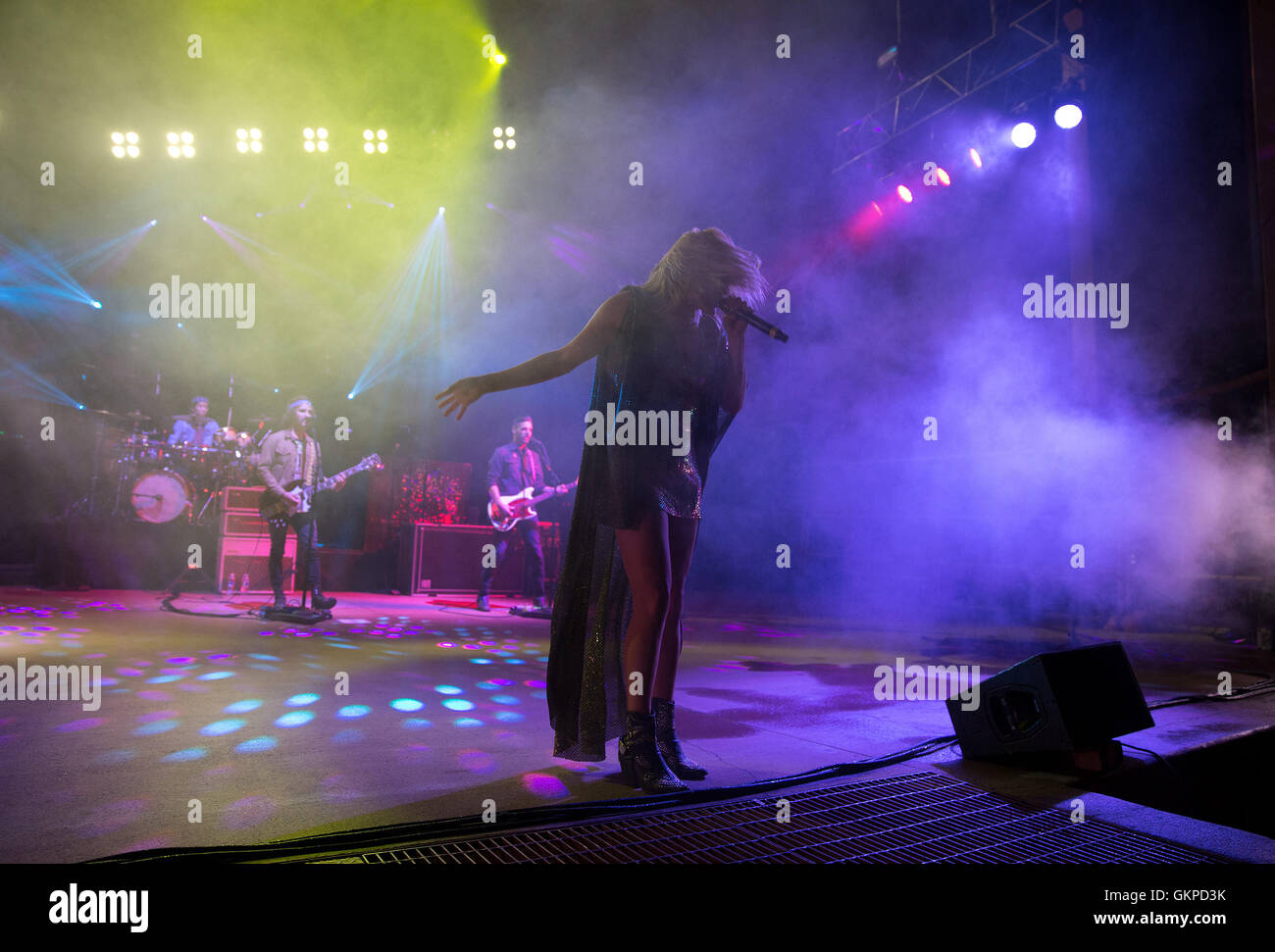 Morrison, Colorado, USA. 19th Aug, 2016. GRACE POTTER wows the crowd at ...