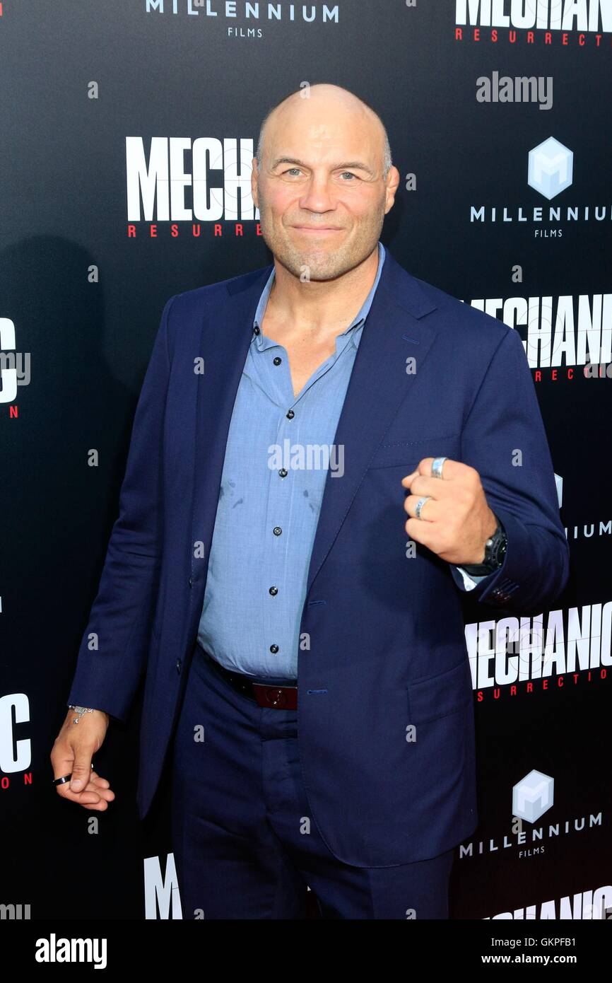 Los Angeles, CA, USA. 22nd Aug, 2016. Randy Couture at arrivals for MECHANIC: RESURRECTION Premiere, Arclight Cinemas Hollywood, Los Angeles, CA August 22, 2016. Credit:  Priscilla Grant/Everett Collection/Alamy Live News Stock Photo