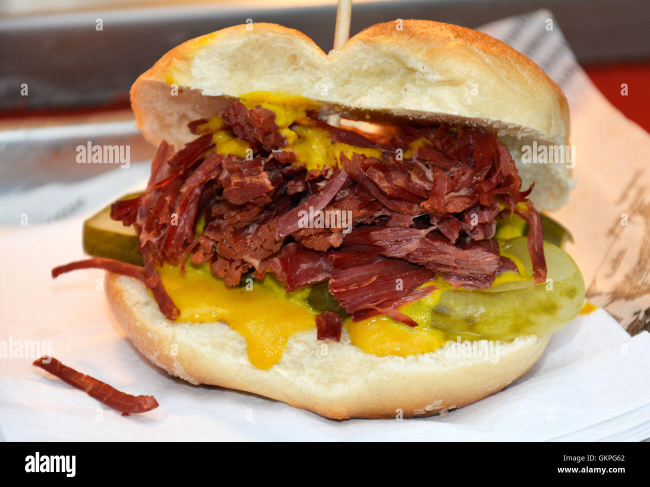 Salt beef hires stock photography and images Alamy