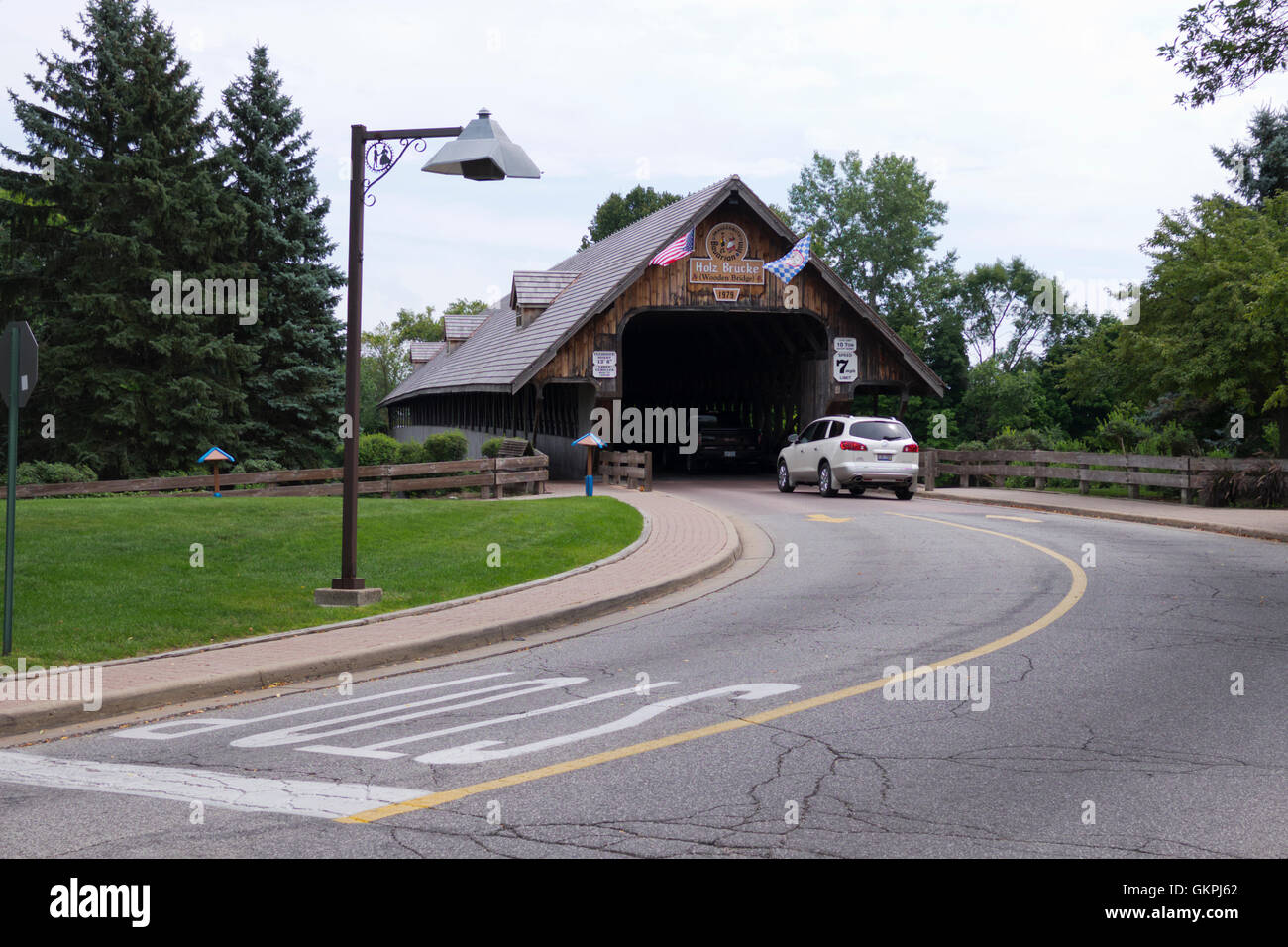 Frankenmuth wooden covered bridge hi-res stock photography and images ...