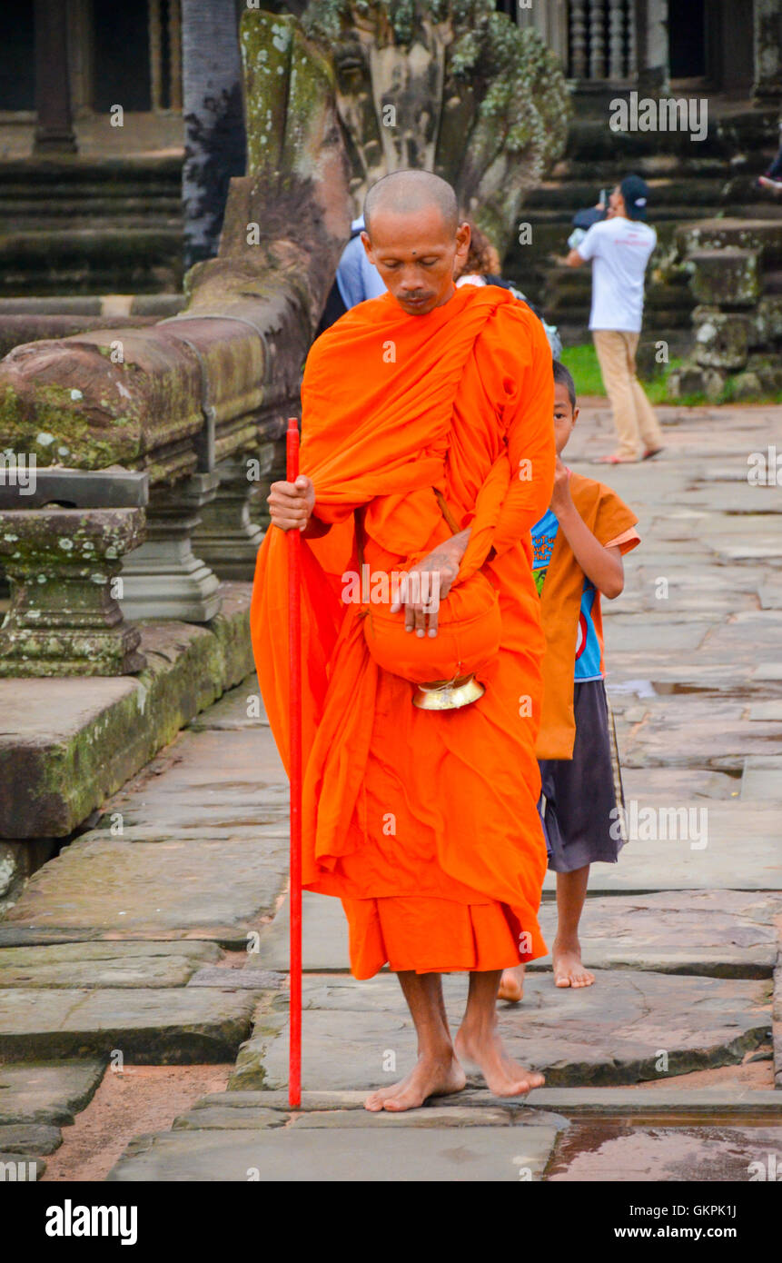 Cambodia monk temple hi-res stock photography and images - Alamy