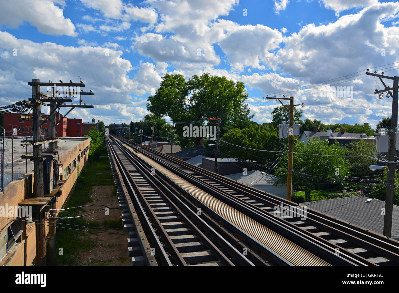 The elevated train tracks of the CTA Brown line head south from the