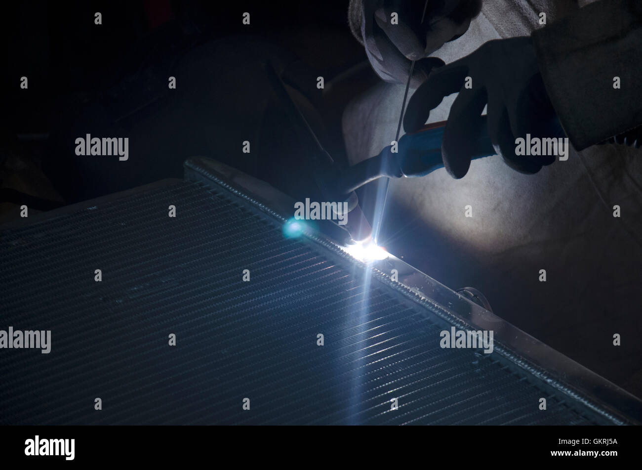 Thai people use electricity welding for fix and solder radiator of car ...