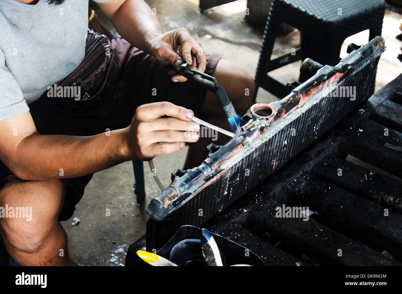 Thai people use lead and gas welding for fix and solder radiator of car ...