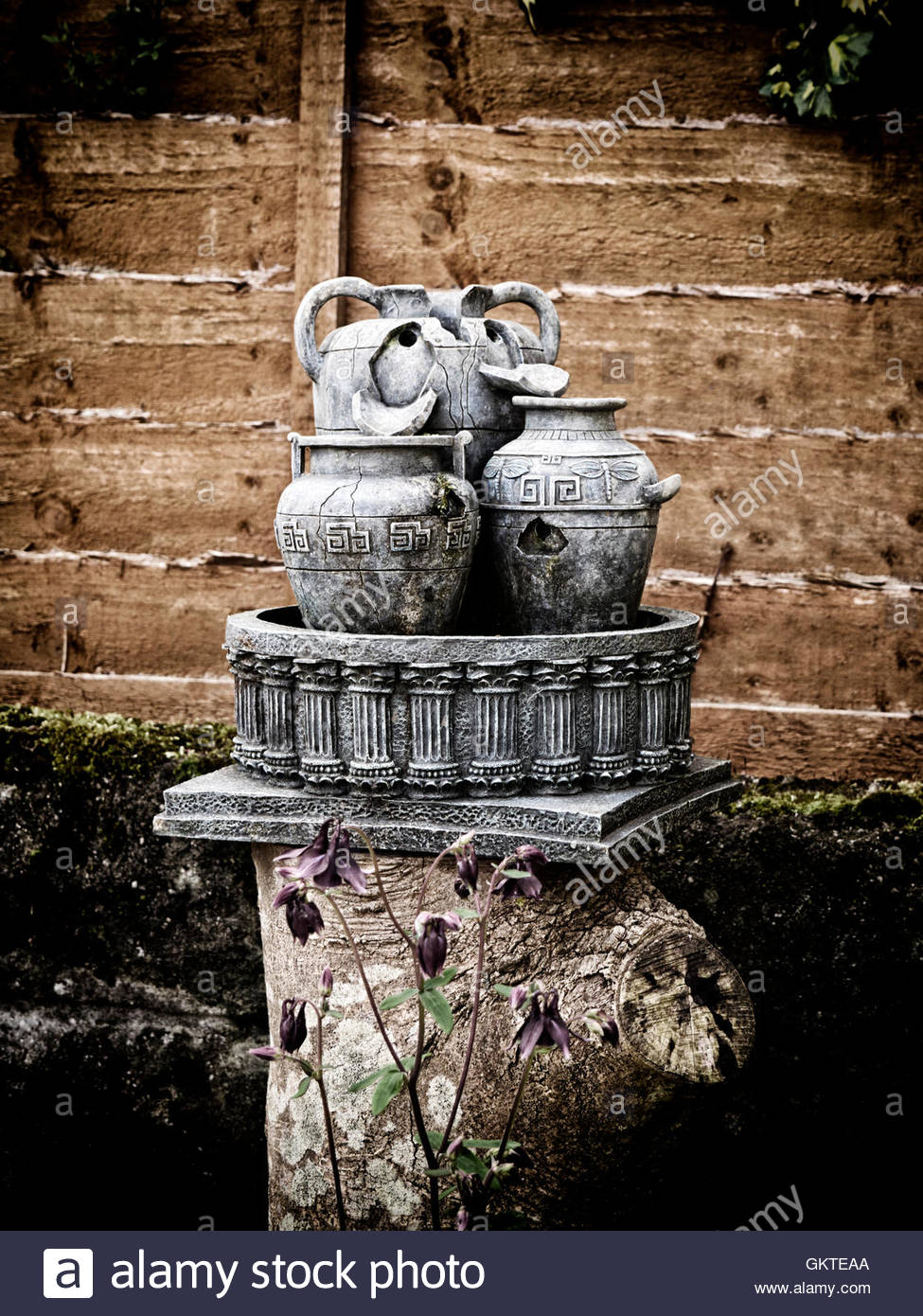 Water Feature Garden Ornament Stock Photos & Water Feature Garden