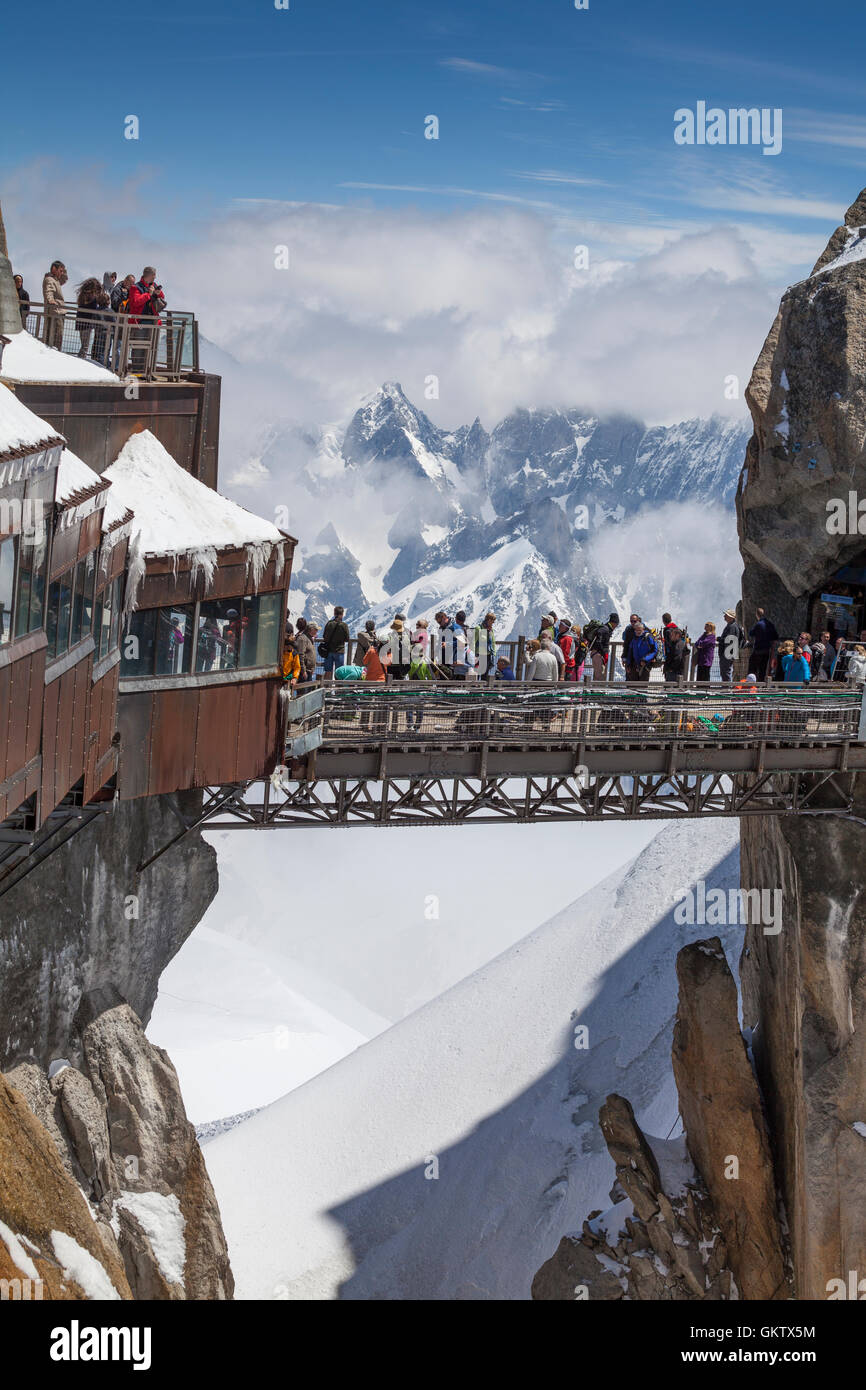 Aiguille du midi tourists on hi-res stock photography and images - Alamy