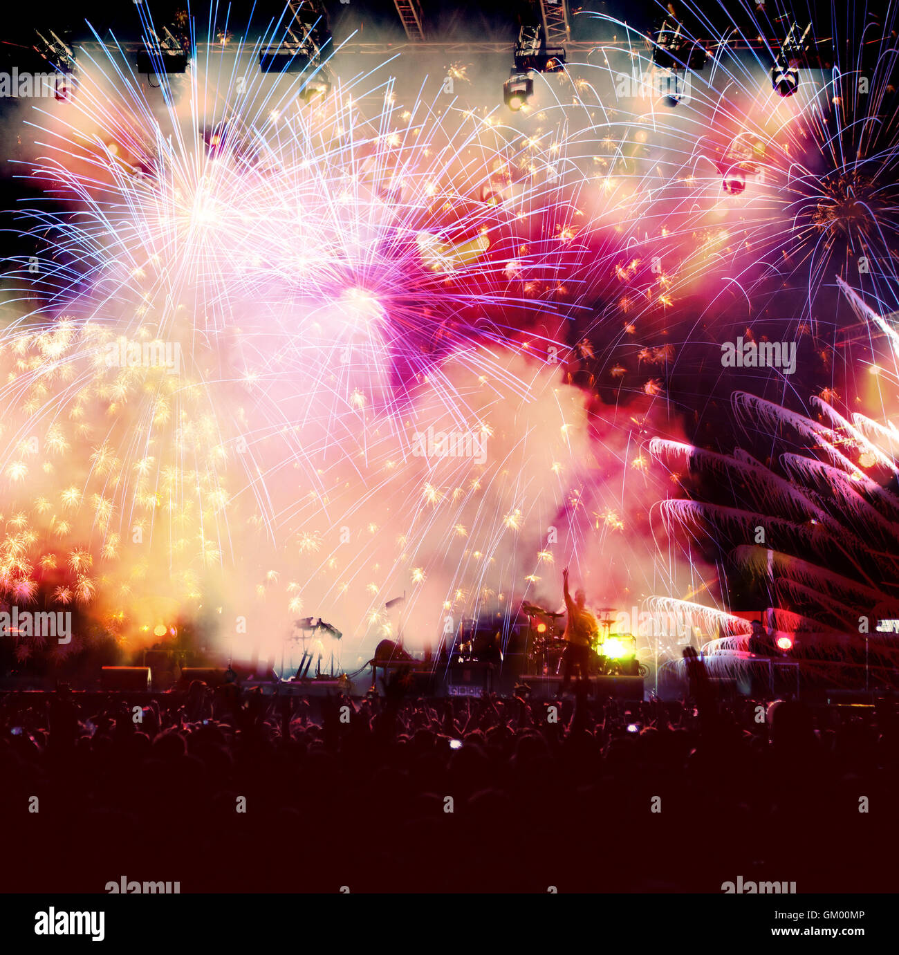 Crowd at concert Stock Photo - Alamy