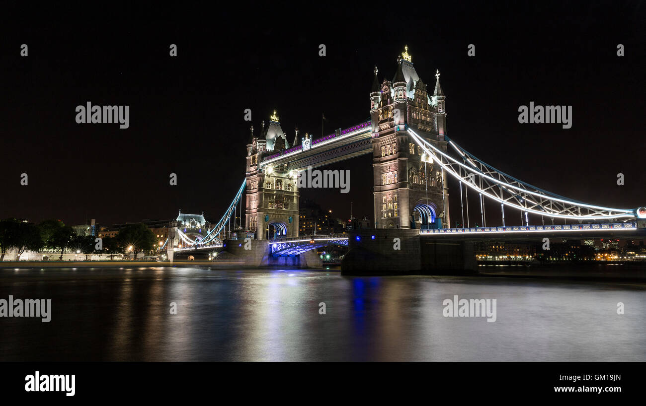 Night Lights Of Tower Bridge London Stock Photo Alamy night-lights-of-tower-bridge-london-stock-photo-alamy