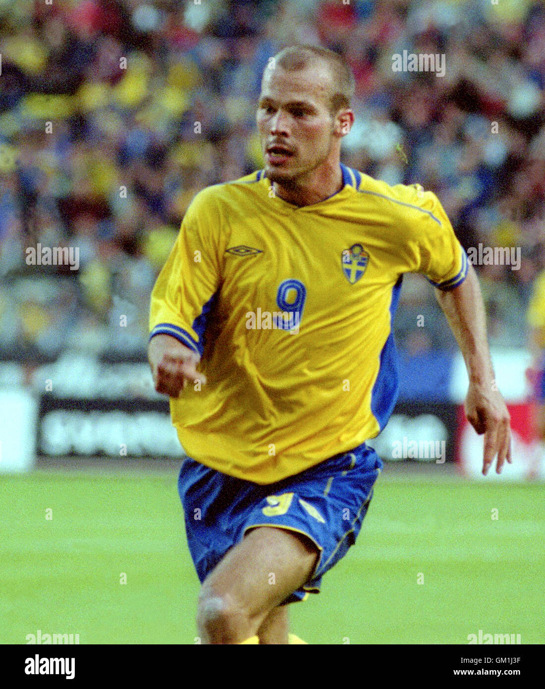 Freddie Ljungberg Sweden soccer jersey