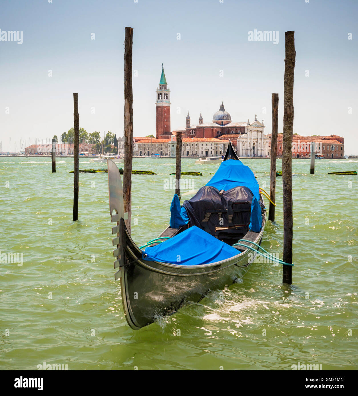 Splash lagoon hi-res stock photography and images - Alamy