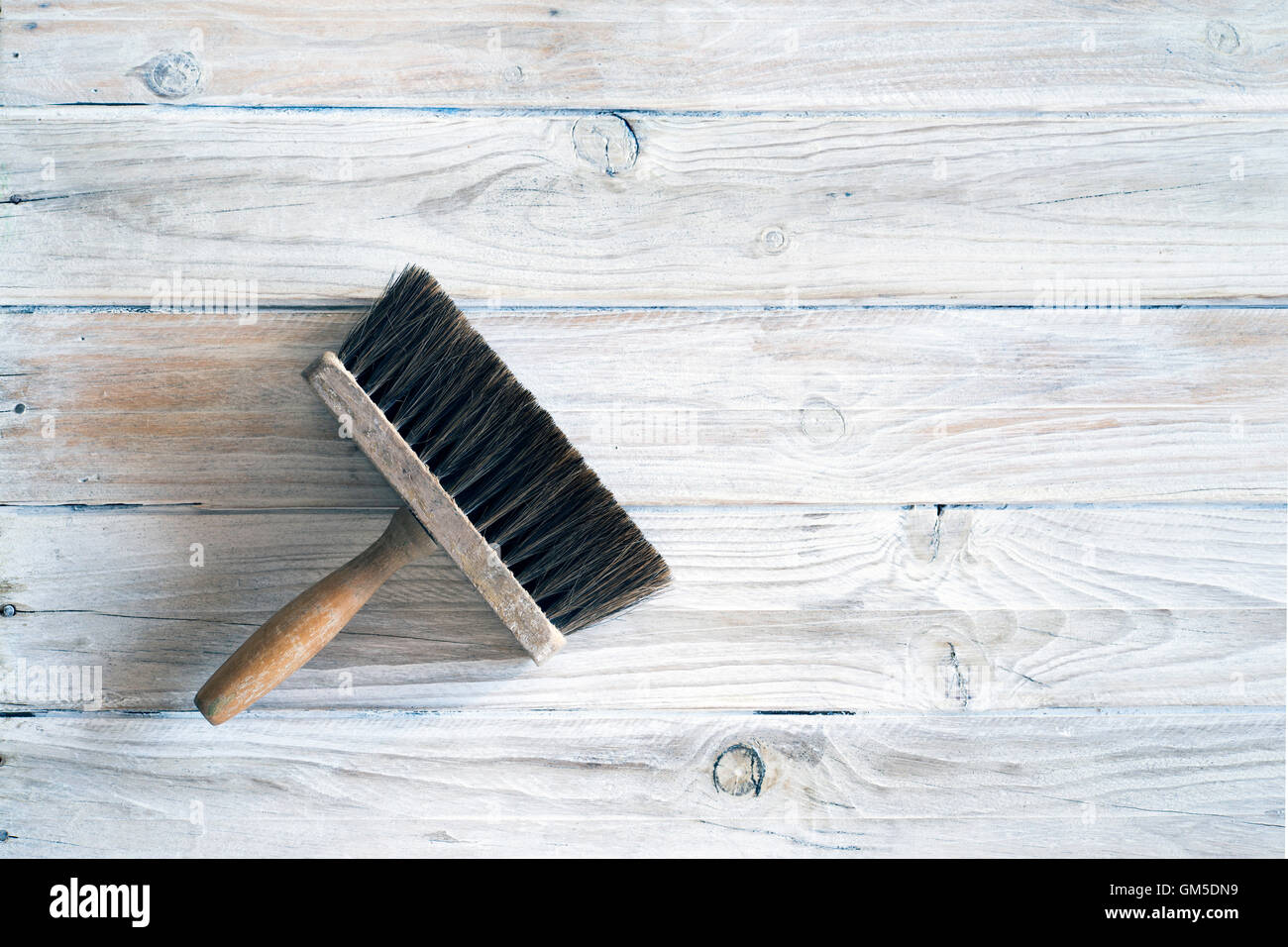 Paint brush on wooden background. Copy space Stock Photo - Alamy