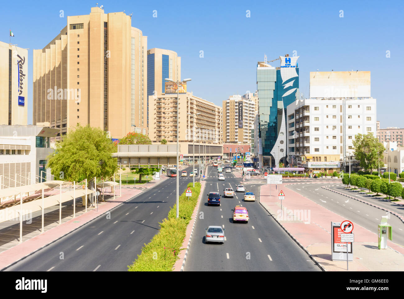 Dubai deira al rigga al rigga road hi-res stock photography and images ...