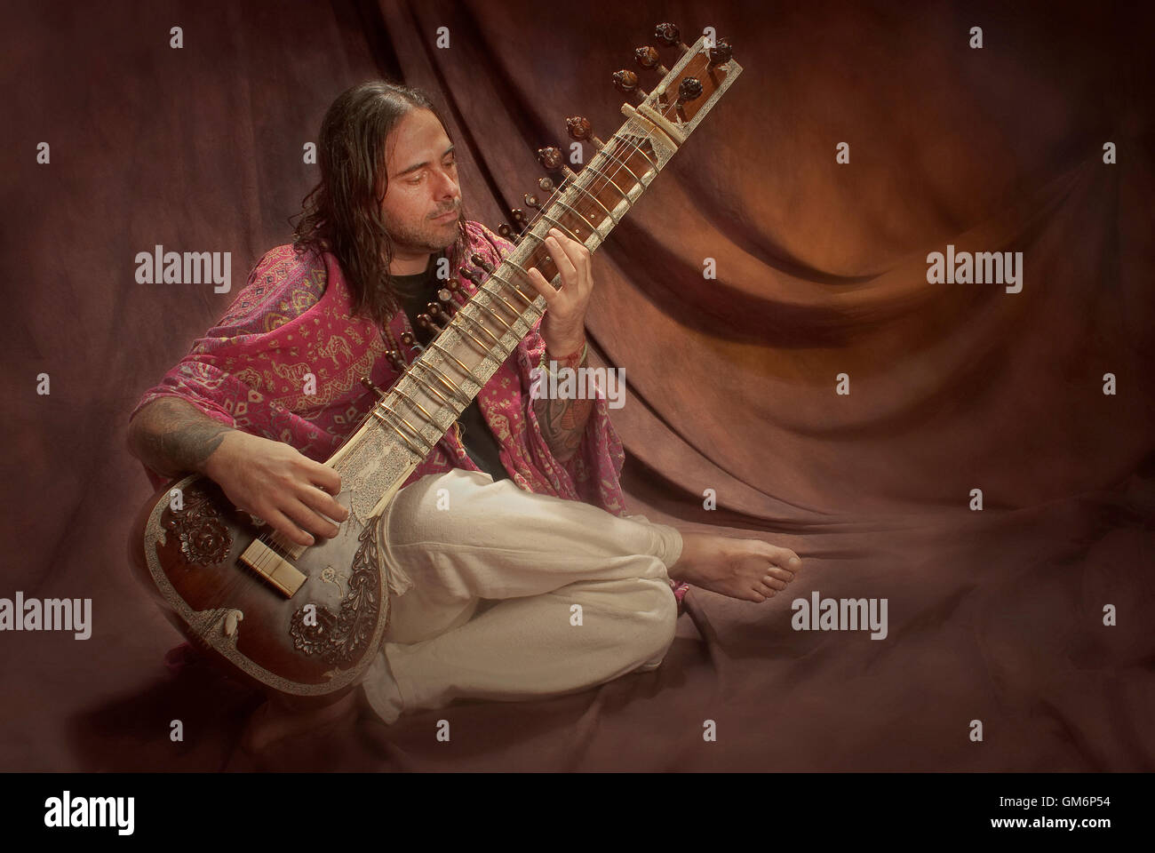 sitar player Stock Photo Alamy