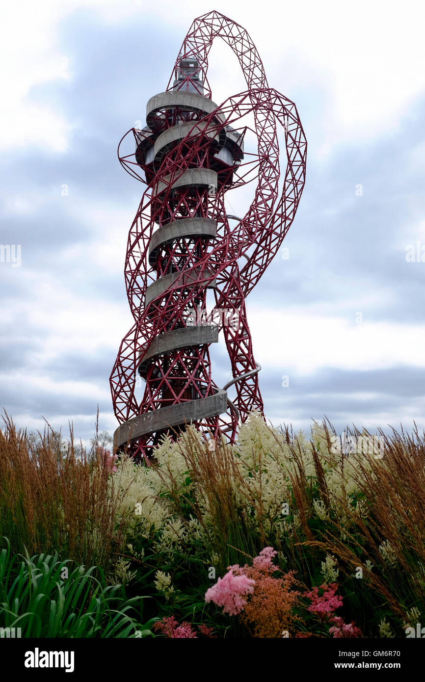 The 114.5m tall ArcelorMittal Orbit observation tower in the Queen Elizabeth Olympic Park in London. UK's largest sculpture Stock Photo
