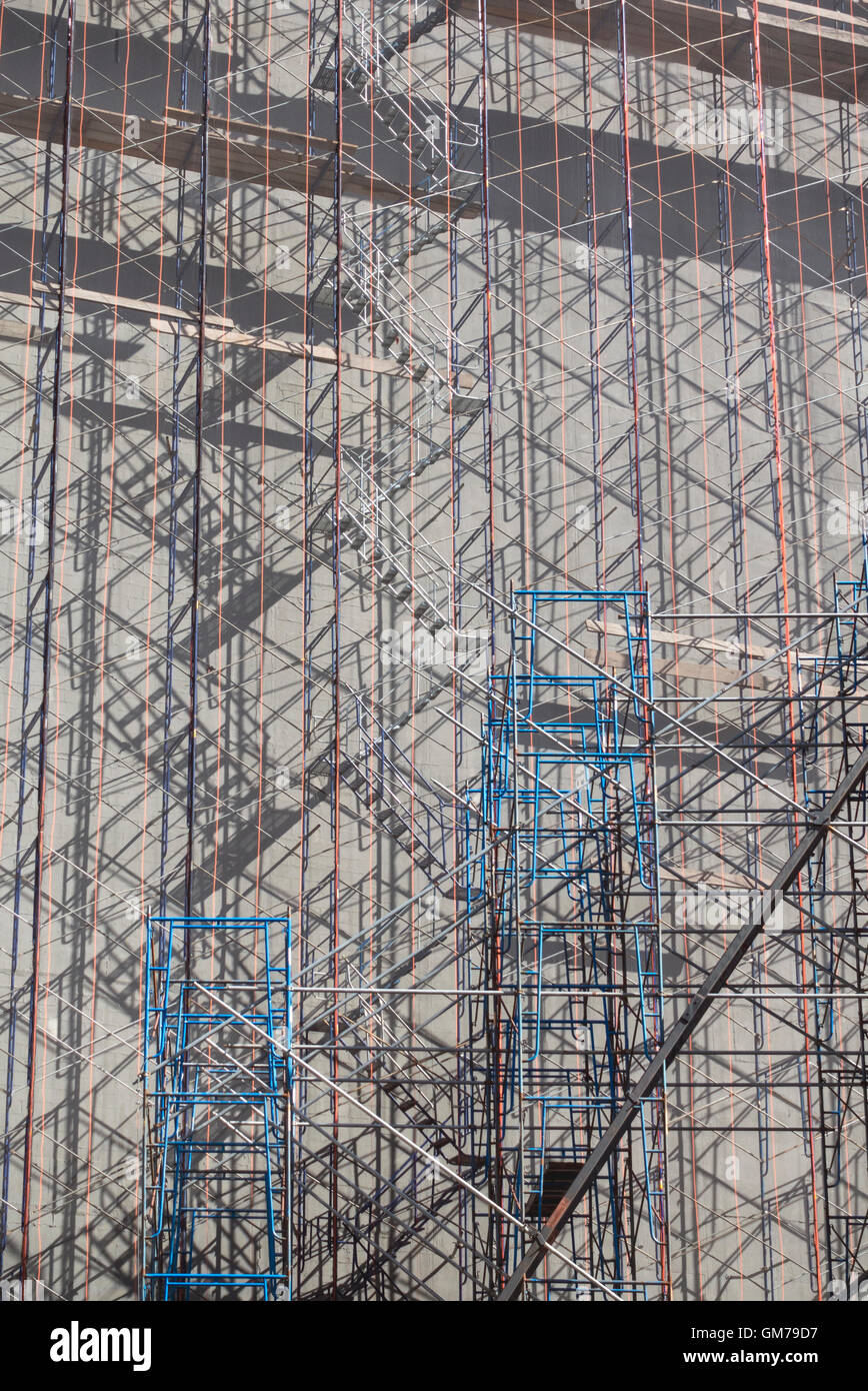 New york building scaffolding hi-res stock photography and images - Alamy