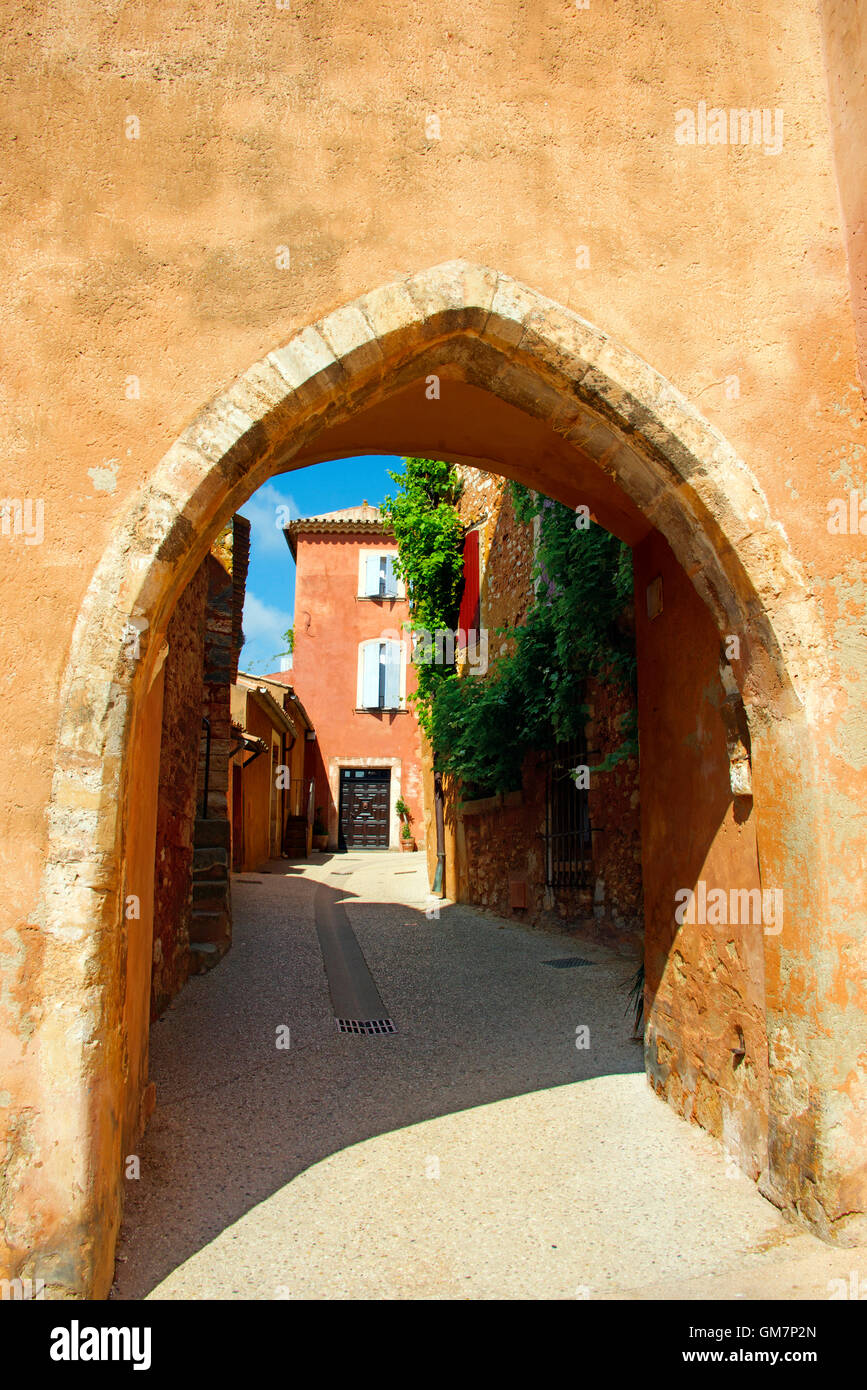 Arch and path hilltop village Roussillon Luberon Provence France Stock Photo