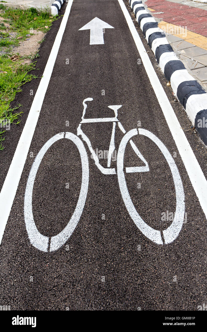 Urban bicycle track signs hi-res stock photography and images - Alamy