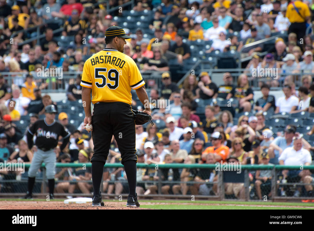 Pirates marlins baseball hi-res stock photography and images - Alamy