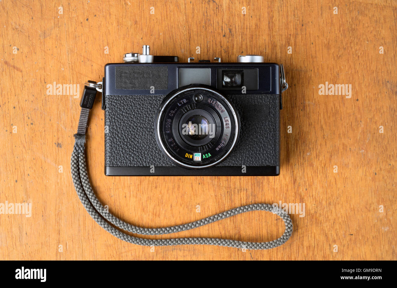 Old point and shoot film camera, still life Stock Photo Alamy