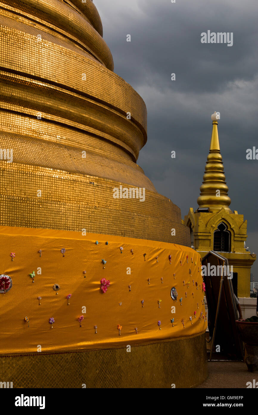 On top of Wat Phra That Doi Kam (Temple of the Golden Mountain) in Bangkok, Thailand Stock Photo