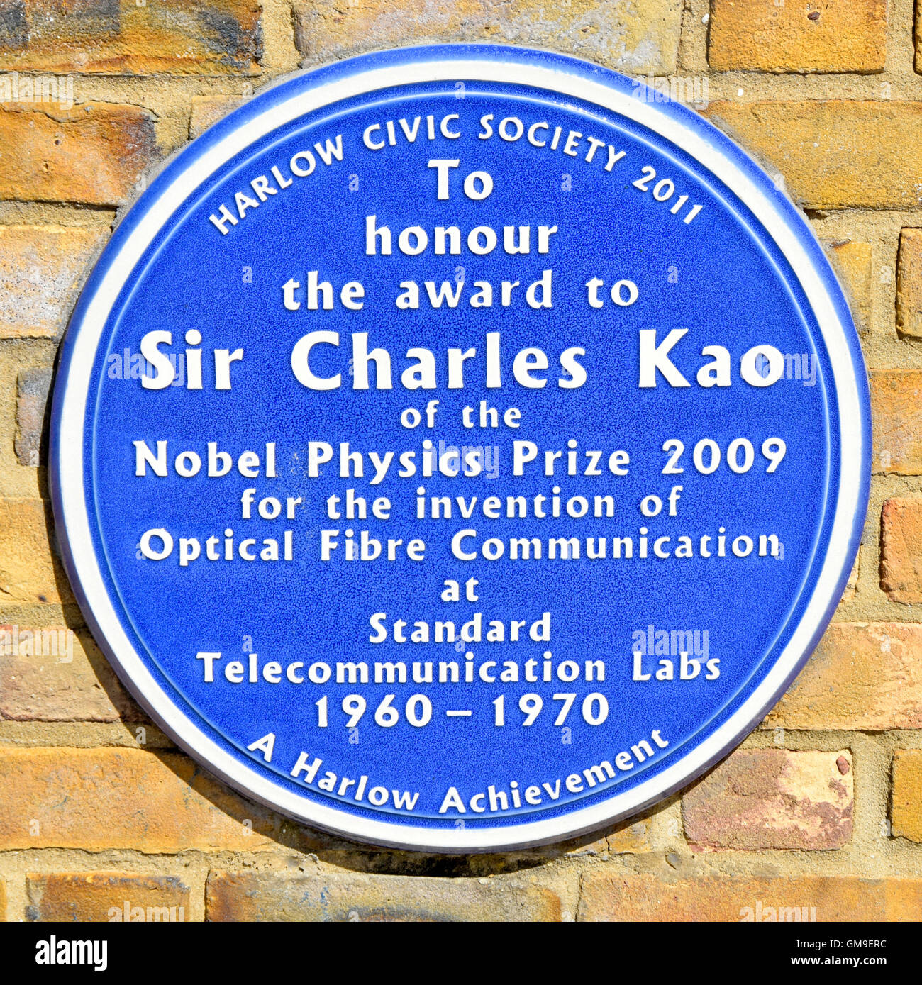 Blue Plaque Harlow Essex England UK Civic Centre honours award of Nobel Physics Prize 2009 to Sir Charles Kao for work in Optical Fibre Communication Stock Photo