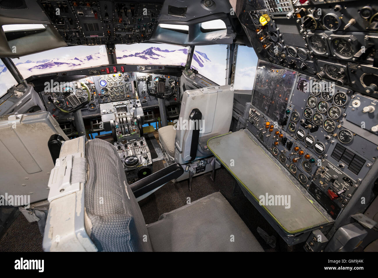 Cockpit simulator Banque de photographies et d'images à haute résolution -  Alamy