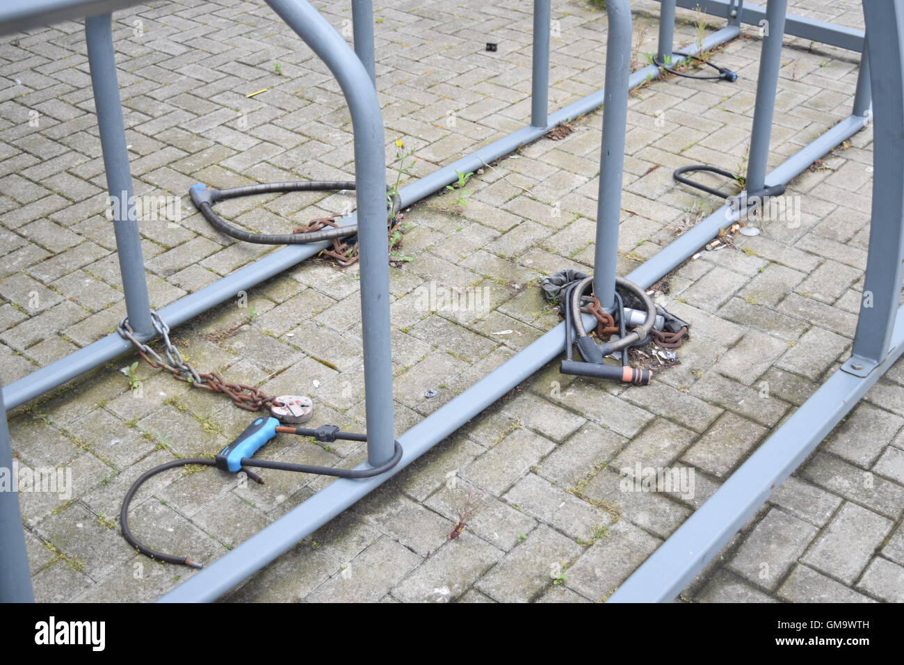 outdoor bike stand